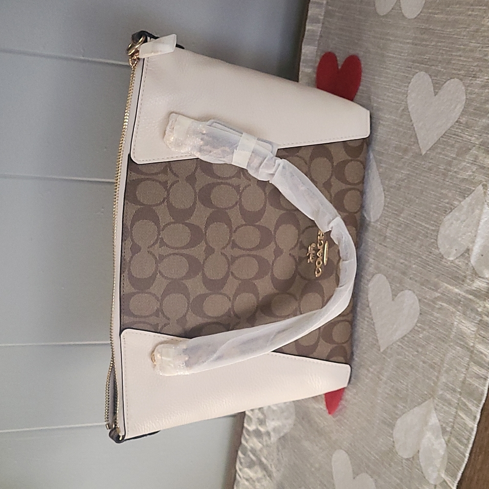 💯%Authentic NWT Coach Satchel In Colorback Signature  Canvas